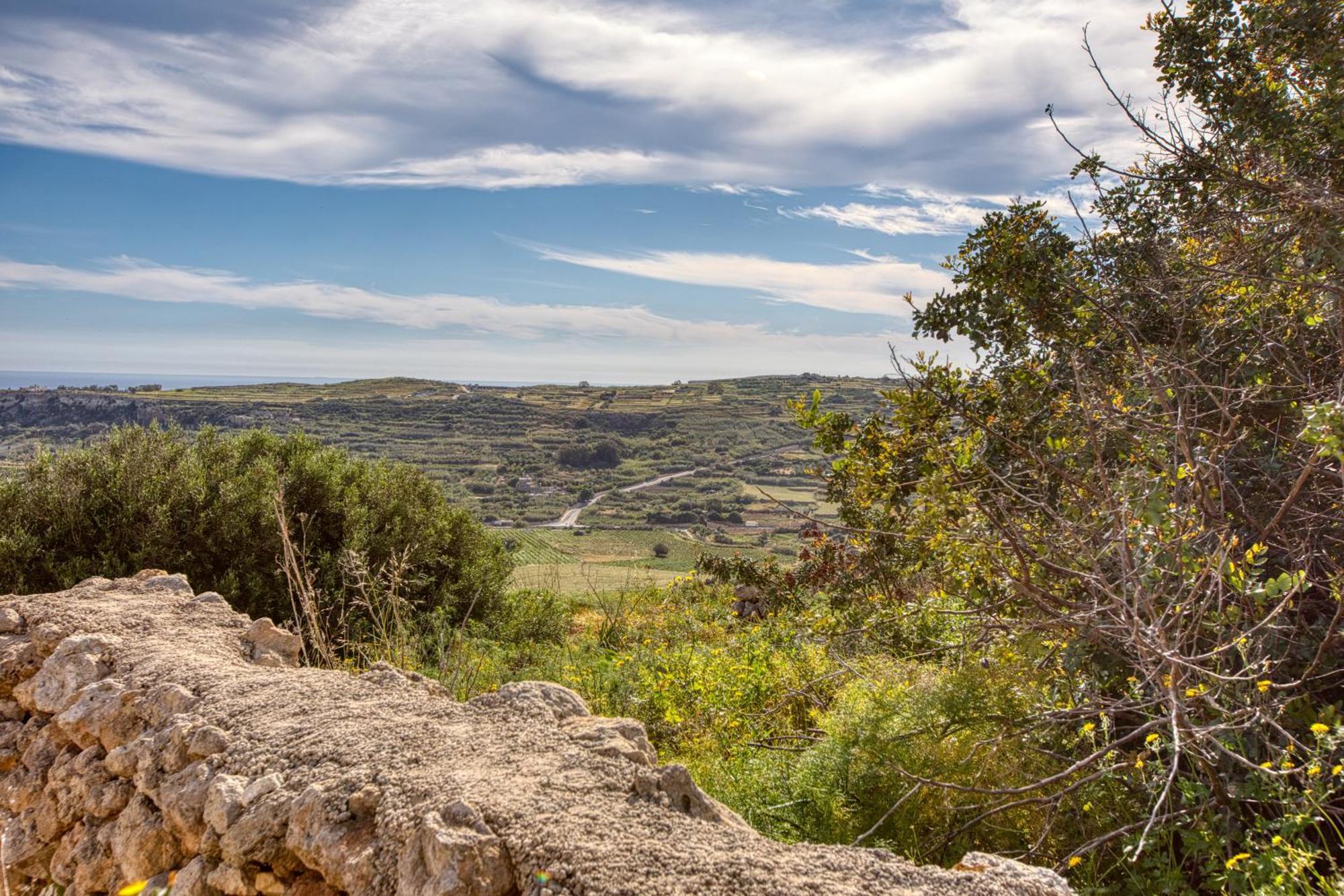 Spacious, Bright, Valley & Sea View Maisonette *