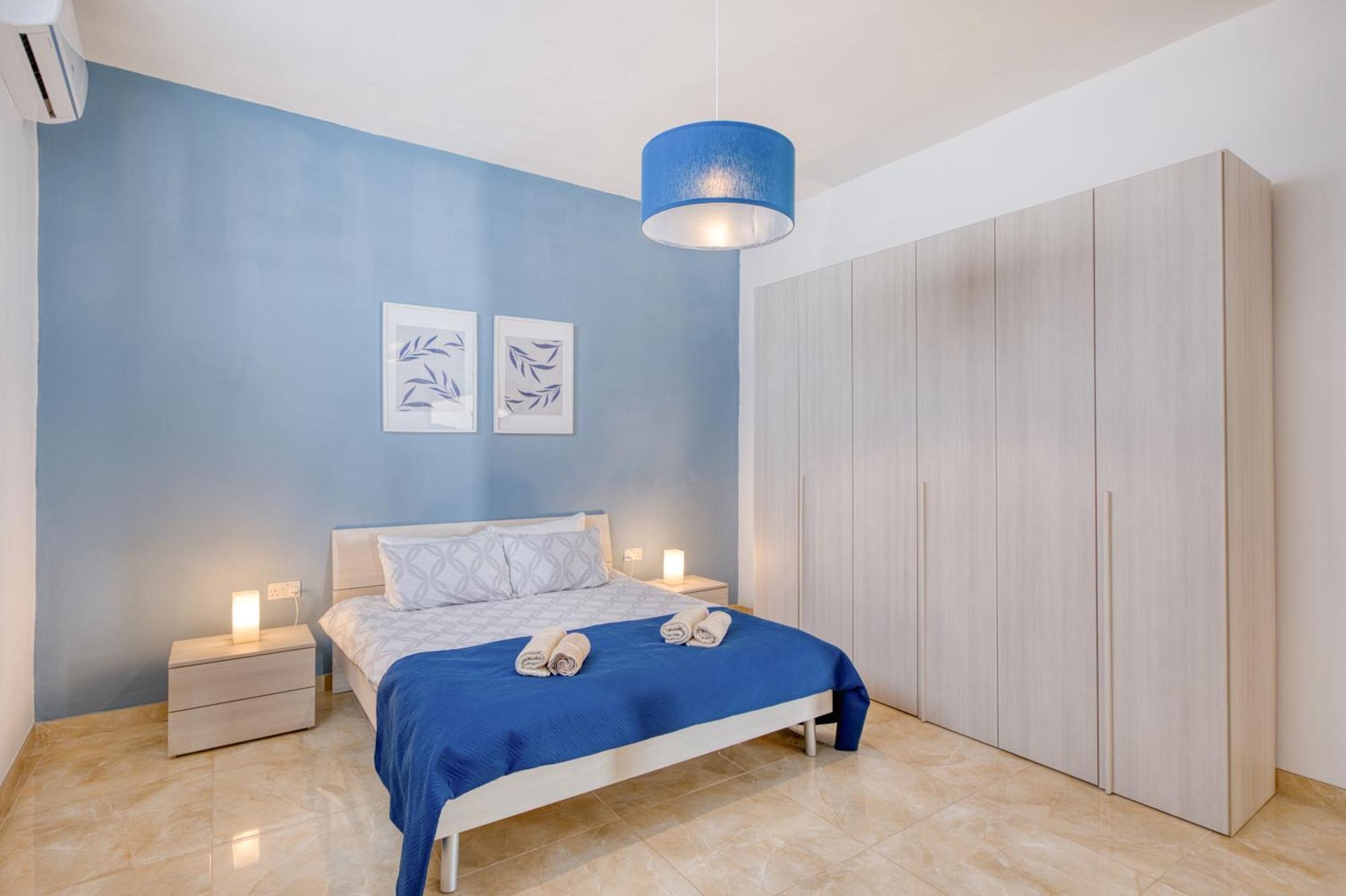 Spacious, Bright, Valley & Sea View Maisonette * Xagħra