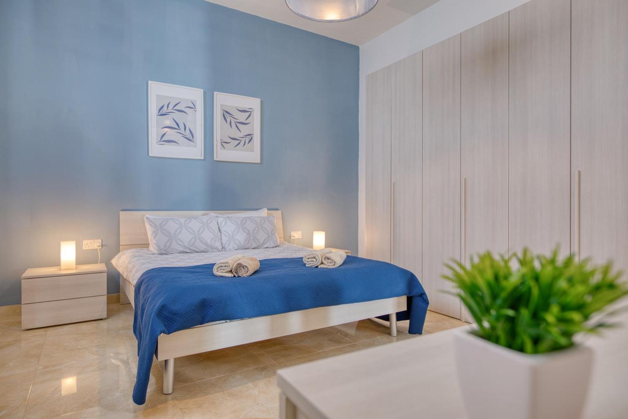 شقة Spacious, Bright, Valley & Sea View Maisonette *