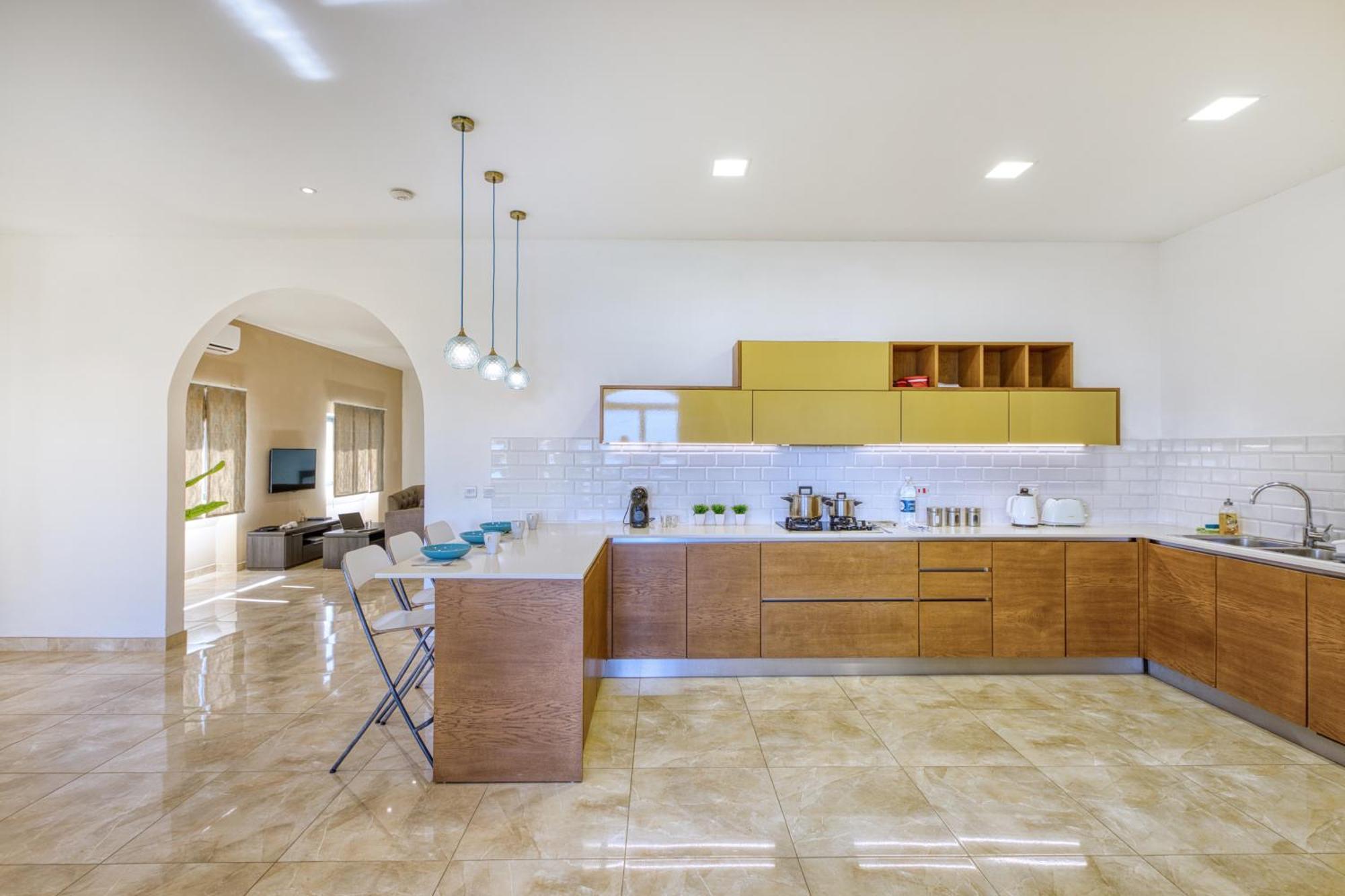 شقة Spacious, Bright, Valley & Sea View Maisonette